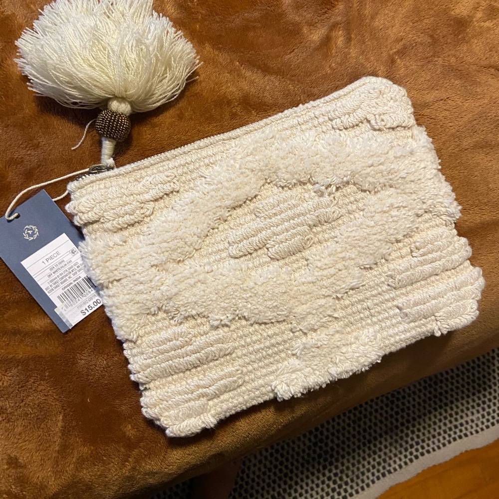 Adorable boho clutch!!